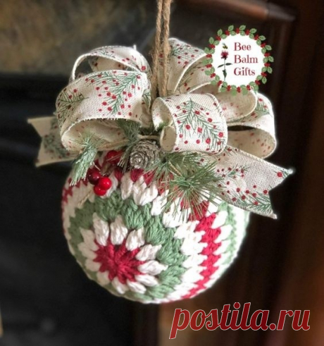 ​Ёлочный шар крючком