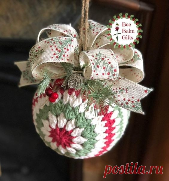​Ёлочный шар крючком