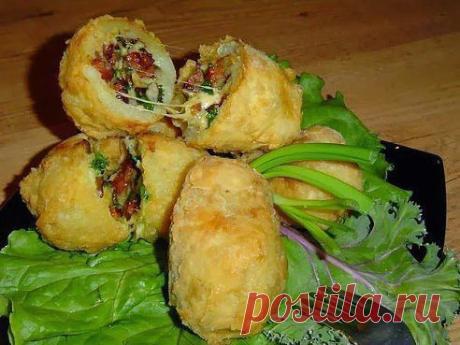 Хрустящий фаршированный картофель с ветчиной и сыром.Безумно вкуснo!! Быстро, легко и ОЧЕНЬ вкусно! Рецепт совсем простой. !! Более подробно о рецепте можете узнать в источникe: шеф-повар Одноклассники, по ссылке fastppc.net/utYT  Рекомендуем посмотреть!!! Приятного аппетитa

Дорогие кулинары! Чтобы не потерять рецепт, жмите "Класс!", а потом "поделиться". Рецепт будет на вашей стене В Одноклассники. Всё ОК!