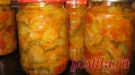 Очень вкусный салат на зиму! Ингредиенты 1 кг — капусты 1 кг — помидор 1 кг — огурцов 1 кг — сладкого перца 1 кг- морковки Всё порезать как на салатик, морковку на...