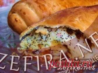 Вкусный рулет из сдобного дрожжевого теста Совсем скоро хозяйки будут готовить пасхальные куличи. Некоторые заменят их булками. Для такого случая хочу предложить вам очень удачный и универсальный рецепт. Его я помню почти столько же, сколько и себя. С нашей семьей им поделилась знакомая литовка, с тех пор такой пирог мы готовим по поводу и б