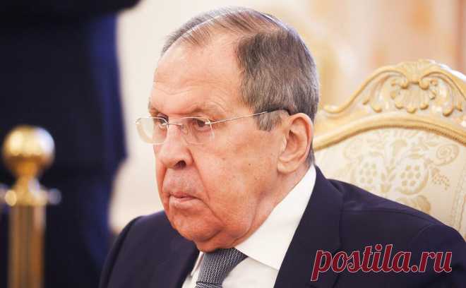Лавров назвал неприемлемыми гарантии Украине через военную интервенцию. По словам Лаврова, цели украинского руководства направлены против усилий Трампа. Он подчеркнул, что Россия всегда выступала «за честный разговор» и не приемлет предоставление гарантий безопасности Украине через военную интервенцию