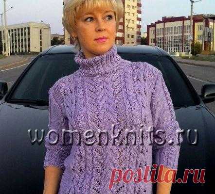 Свитер спицами с ажурными и рельефными узорами
