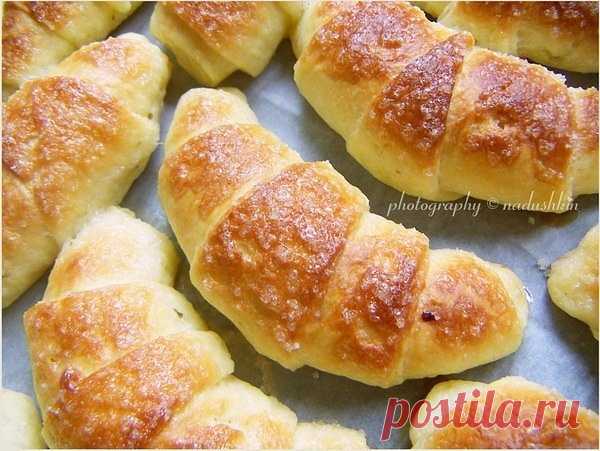 Бабушкины рогалики
Рогалики получаются нежные и очень вкусные.