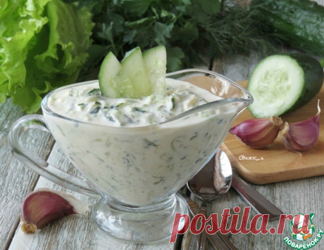 Сливочно-огуречный соус с чесноком – кулинарный рецепт