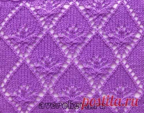Узорчик с трилистником
| В схеме указаны только лицевые ряды , в изнаночных вязать по рисунку, накиды вязать изнаночными. Раппорт узора 16 петель в ширину .Число петель в узоре меняется. Для начала вязания 1-го ряда наберите число петель кратное 16 +8 петель перед раппортом и 9 петель после. В высоту повторяем с 1-го по 28-ой ряд. Розовые клеточки клеточки — НЕТ ПЕТЛИ ( просто не учитываем их при вязании)