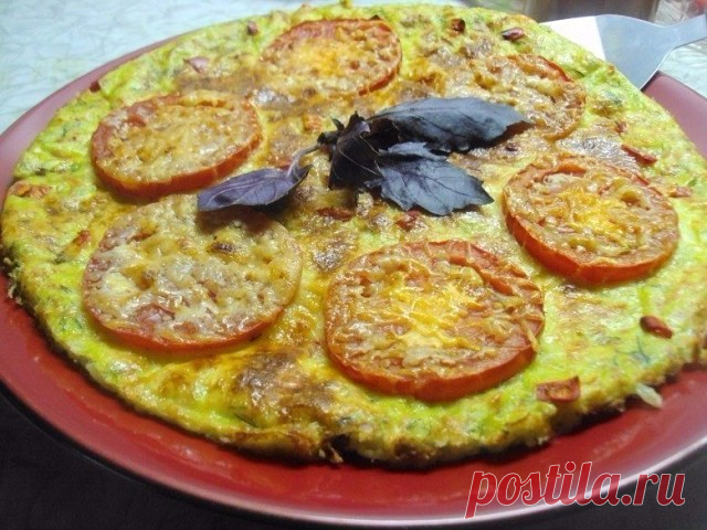 Кабачковая пицца с помидорами и грибами: польза в каждом кусочке!

Ингредиенты: 
Кабачок - 600 г 
Яйцо - 2 шт 
Мука цельнозерновая - 1 ст 
Сода - 1/2 ч. л 
Соль, перец - по вкусу 

Для начинки: 
Помидоры - 3 шт 
Грибы отварные 100 г (у нас шампиньоны) 
Сыр нежирный - 100 г 

Приготовление: 
Кабачки молодые очистить. Если кабачки зрелые, то удалить семена. 
И натереть на крупной терке. Добавить соль, яйца и перемешать. Поперчить по вкусу. И добавить просеянную муку и соду. ...