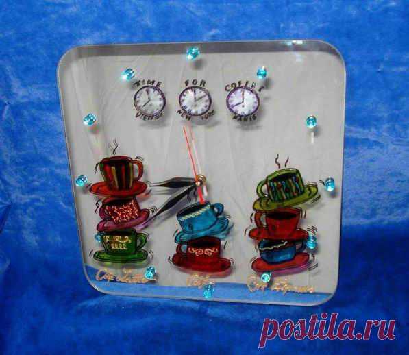 Мастера рукоделия - рукоделие для дома. Бесплатные мастер-классы, фото и видео уроки - Мастер-класс: Часы "Время пить кофе", витражная роспись с элементами декупажа