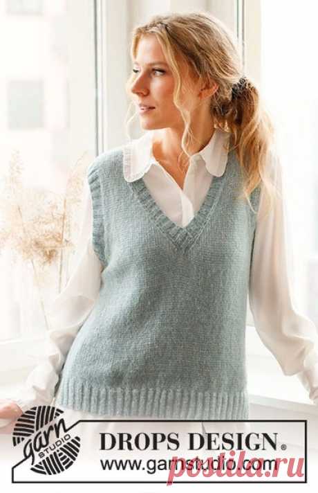 Безрукавка Audrey Vest

Размеры: S - M - L - XL - XXL - XXXL

Понадобится:
Пряжа DROPS SKY (74% бэби-альпака, 18% полиамид, 8% шерсть, 190м/50г)
150-200-200-200-250-250 г, цвет 15, аквамарин

Плотность вязания:
20 петель и 26 рядов лицевой гладью = 10 x 10 cm.

Спицы:
Круговые спицы DROPS 4.5 мм, длина лески 60 или 80 см для лицевой глади.
Круговые спицы DROPS 3.5 мм, длина лески 40 и 60 или 80 см для резинки.
Размер спиц указан в качестве рекомендации. Если в связанном об...