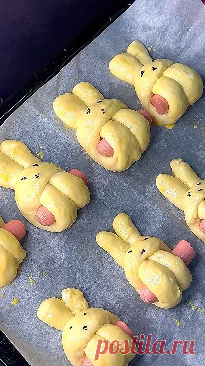 Quyoncha 🐰shaklidagi yumshoqqina mazzali bulochkalarni tayyorlaymiz. Retsept yoqsa like bosib videoni yaqinlarimizga joʻnatib qoʻyamiz. Demak kerakli masall...