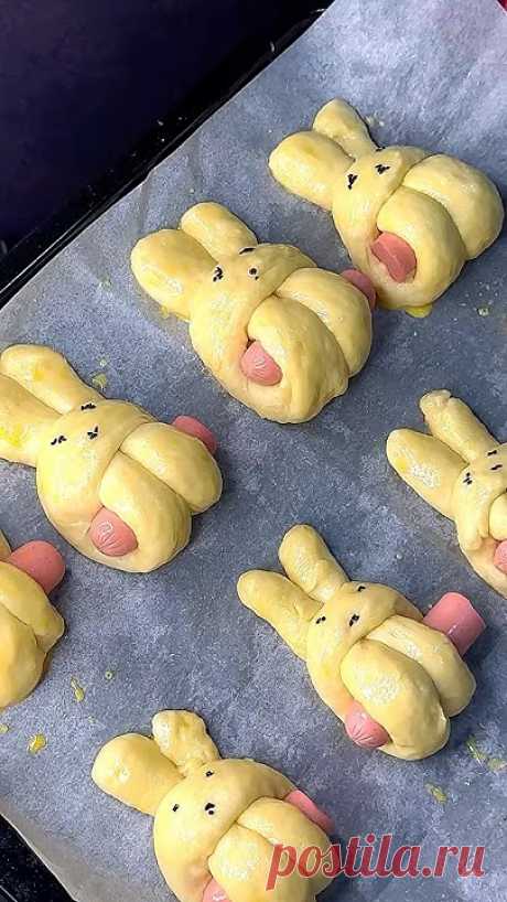 Quyoncha 🐰shaklidagi yumshoqqina mazzali bulochkalarni tayyorlaymiz. Retsept yoqsa like bosib videoni yaqinlarimizga joʻnatib qoʻyamiz. Demak kerakli masall...