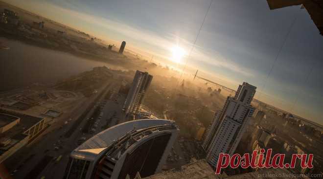ФотоТелеграф » Прыжок с башни “Исеть”: высота 140 метров
Екатеринбург