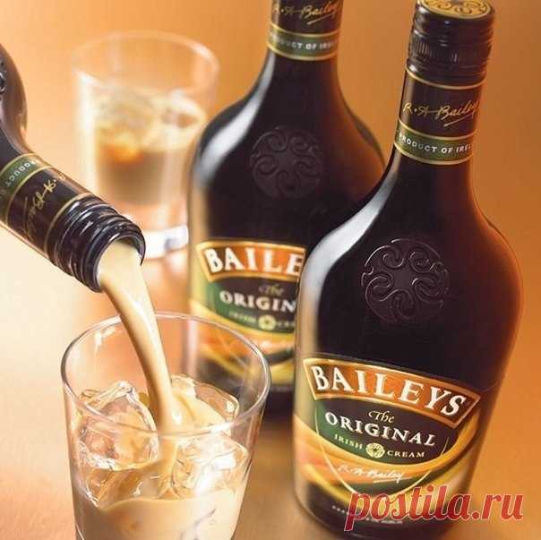 Готовим Baileys дома.

Ингредиенты:

водки 180 г
банка сгущенки 400 г
2 пачки 