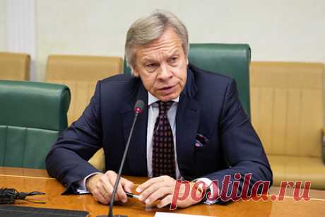 В Совфеде раскрыли опасный «синдром Варшавы». Член Совета Федерации России Алексей Пушков прокомментировал высказывание главы Национального банка Польши Адама Глапиньского о том, что Германия желает вернуть свои бывшие земли в пределах границ его страны. По словам сенатора, Варшава «с разбега влетает в предвоенную ситуацию».