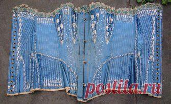 ИТАК продолжение тем КОСТЮМЕРУ на заметку
Вышивка "Флоссинг" в корсетах используется для украшения, а так же для фиксирования косточки у оснований. Для вышивки используют различные нити, в частности-мулине, также отлично смотрятся натуральные шелковые нити. Ниже представлено несколько схем вышивки и вид в изделии.