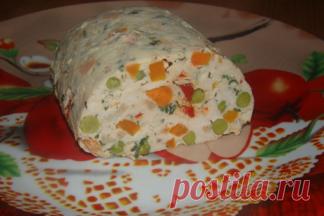 Куриная колбаса с овощами