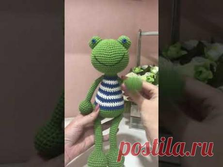 Улыбчивая лягушка ! Мастер-класс есть на моем канале !Переходи Подписывайся и вяжи вместе со мной !