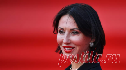 Алика Смехова выразила соболезнования в связи со смертью Юрия Соломина. Актриса, певица и телеведущая Алика Смехова выразила соболезнования в связи со смертью народного артиста СССР Юрия Соломина. Читать далее