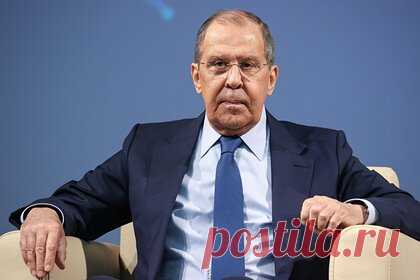 Россия отказалась обсуждать требования США о возвращении своих войск в казармы. В Москве не намерены обсуждать требования Вашингтона о возвращении российских войск в казармы. Об отказе от подобных дискуссий заявил глава МИД страны Сергей Лавров. «Я не думаю, что есть необходимость объяснять абсолютную неприемлемость такого рода требований», — отметил он.