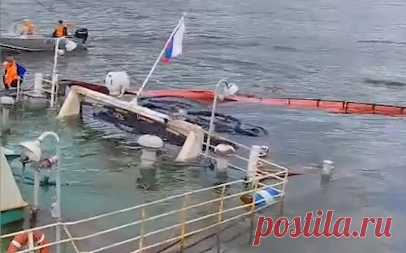 В Енисей попало 30 тонн дизельного топлива из пробитого теплохода. Утечка нефтепродуктов произошла после того, как вечером 8 июня теплоход, следовавший с двумя баржами, получил повреждение. По первоначальной информации, в Енисей вылилось 10-15 т дизтоплива, затем объем увеличился до 30 т