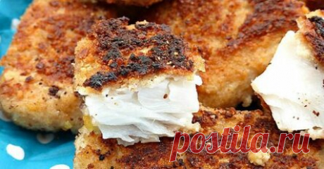 С хрустящей корочкой, сочные внутри, аппетитные, вкуснейшие рыбные наггетсы.