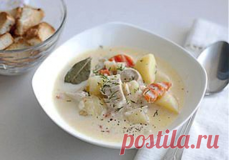Сырный суп (с плавленным сырком) с курицей
Источник Люблю готовить!!!! :) Кулинарные рецепты

Ингредиенты:

Куриная грудка — 1-2 шт.
Картофель — 2-3 шт.
Морковь — 1/2 шт.
Лук репчатый — 1 шт (средний).
Сырок плавленный «Для супа» — 2 шт.
Масло растительное — 1-2 ст.л.
Соль, черный молотый перец, лавровый лист, зелень.