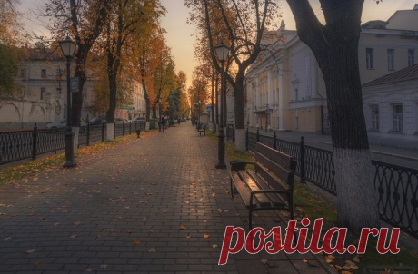 Город