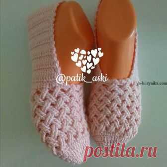 Красивые тапочки крючком описание. Вязаные тапочки крючком мастер класс