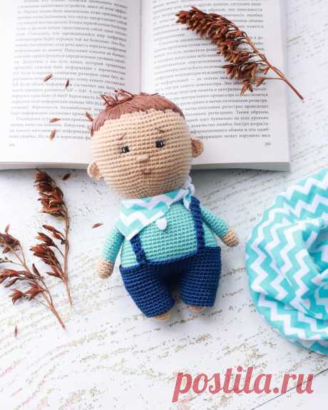 PDF Вязаные Пупсы. FREE amigurumi crochet pattern. Бесплатный мастер-класс, схема и описание для вязания амигуруми крючком. Вяжем игрушки своими руками! Пупс, куколка, кукла, doll, puppet, puppe, marioneta, fantoche, poupée, lalka. #амигуруми #amigurumi #amigurumidoll #amigurumipattern #freepattern #freecrochetpatterns #crochetpattern #crochetdoll #crochettutorial #patternsforcrochet #вязание #вязаниекрючком #handmadedoll #рукоделие #ручнаяработа #pattern #tutorial #häkeln #amigurumis #dolls