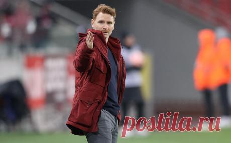 В Испании сообщили, что Абаскаль может покинуть «Спартак» ради «Кадиса». Marca узнала, что главный тренер «Спартака» является наиболее предпочтительным кандидатом на пост наставника «Кадиса», который занимает 18-е место в чемпионате Испании. Абаскаль возглавляет российский клуб с лета 2022 года