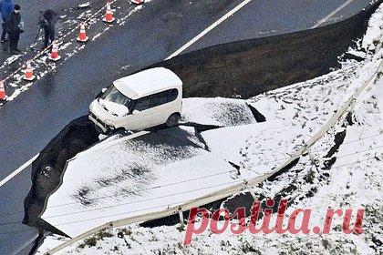 Япония сдвинулась после мощного землетрясения