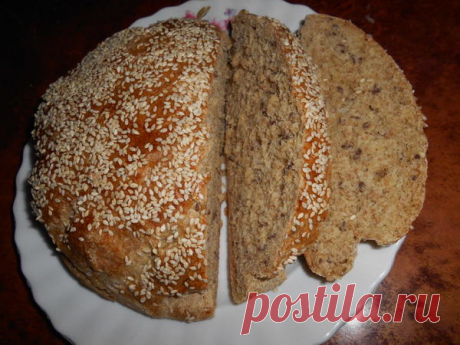 Выпекаем самый вкусный хлеб дома  

Для приготовления домашнего хлеба нам потребуется:

мука пшеничная 
мука ржаная
мука кукурузная
отруби пшеничные
семя льна
дрожжи
сахар
яйцо куриное
масло растительное
семя кунжута
соль
вода

 (в с…