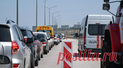 Более 3,7 тысячи автомобилей ожидают проезда по Крымскому мосту. Свыше 3,7 тыс. автомобилей находится в очереди на Крымский мост, согласно данным на 13:00 мск. Читать далее