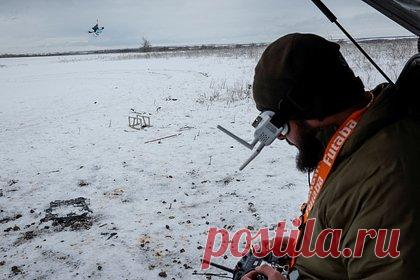 В российском регионе после атаки ВСУ повреждены два инфраструктурных объекта. В Белгородской области два инфраструктурных объекта были повреждены в ходе обстрела со стороны Украины, сообщил глава региона Вячеслав Гладков. Под обстрел попал поселок Поповка примерно в 400 метрах от российско-украинской границы. К устранению последствий обстрела приступят после согласования в Минобороны.