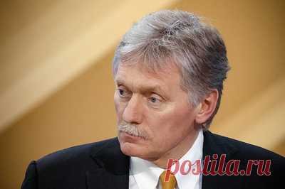 Песков рассказал, что последний раз до Аляски посещал США в 2016 году. По словам представителя Кремля, его визит в США тогда был связан с шахматным матчем, в котором российский гроссмейстер Сергей Карякин боролся за титул чемпиона мира