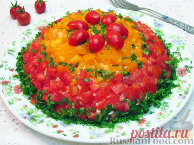 Рецепт: Слоёный салат с курицей и помидорами на RussianFood.com