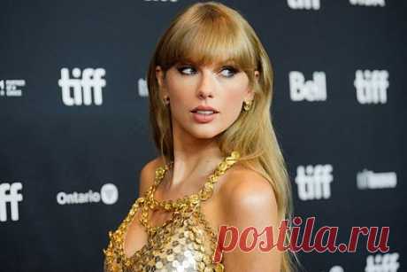 Тейлор Свифт установила новый рекорд в чарте Billboard Hot 100. Американская певица Тейлор Свифт установила новый рекорд в чарте Billboard Hot 100 впервые за 64 года. Музыкальные композиции артистки из нового альбома Midnights заняли десять первых позиций в недельном чарте. Ближе всех к такому рекорду оказался рэпер Дрейк, треки которого заняли девять мест в топ-10 в 2021 году.
