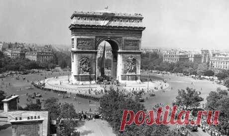 Фотогалерея: 70 лет назад Шарль де Голль вошел в освобожденный Париж - Новости Mail.Ru