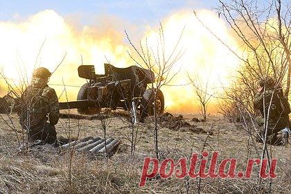 Три штурмовика и пять пусковых установок ЗРК С-300 ВСУ уничтожены на аэродроме. Три Су-25 и пять пусковых установок ЗРК ВСУ уничтожены на аэродроме, сообщило Минобороны. Удары по районам скопления военной техники противника были нанесены ракетными войсками, артиллерией и беспилотными летательными аппаратами, подчеркнули в российском военном ведомстве.