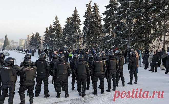 В Кремле назвали акции в Башкирии «отдельными проявлениями». Массовых беспорядков в Башкирии нет, там «отдельные проявления», они находятся в компетенции местных властей, заявил Песков
