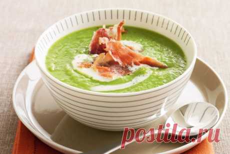 Pea soup with prosciutto