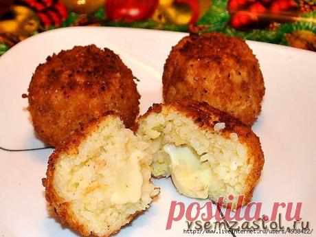 Рисовые шарики с сыром (очень вкусные).