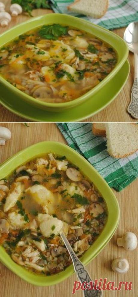 Новости
Гречневый суп с грибами и картофельными клецками

Ингредиенты:
- 1.5-2 литра воды
- 250 гр шампиньонов
- 1/3 стакана гречки
- 1/2 небольшой курицы или куриная грудка
- 1 луковица
- 1 небольшая морковь
- 1 лавровый лист
- зелень петрушки по вкусу
- соль по вкусу