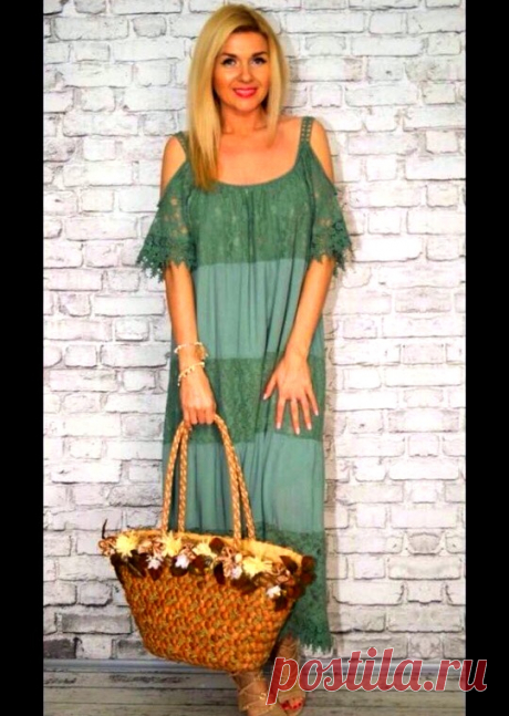 В наличии в трк "Питер" и в трк "Променад"
*** г. Санкт-Петербург, трк "Питер", 2-й этаж, с центрального эскалатора направо. Ул. Типанова, дом 21, метро Московская 
магазин "glontti family" 

Режим работы: c 10:00 до 21:00 ! без выходных! 

*** г. Санкт-Петербург, трк "Променад", Комендантский проспект, д. 9, корп. 2 , 1-й этаж, ближе к входу с ул. Туполевская 

Режим работы: c 10:00 до 22:00 ! без выходных!