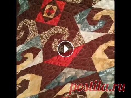 Это стеганное лоскутное одеяло выполнено из мозаики тканей из искусственного шелка. Оригинальное и дерзкое оно может стать изюминкой интерьера. Подход...