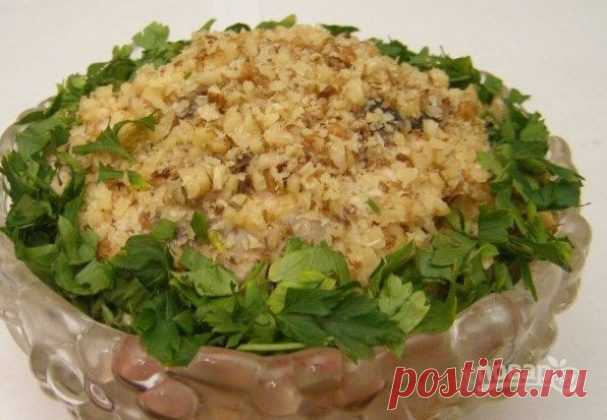 Салат с курицей, черносливом и грибами - пошаговый рецепт с фото на Повар.ру