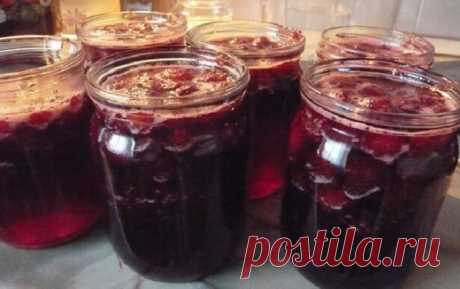 Вишня консервированная в желе