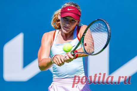 16-летняя россиянка обыграла вторую подряд теннисистку из топ-20 WTA. Российская теннисистка Мирра Андреева вышла в четвертый круг турнира Женской теннисной ассоциации (WTA) в Мадриде. 16-летняя россиянка в свой день рождения обыграла польку Магду Линетт. Встреча завершилась со счетом 6:3, 6:3. Спортсменки провели на корте 1 час 27 минут.