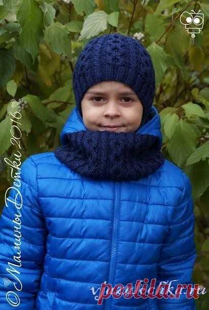 «Осенний» комплект спицами мальчику от Мамины детки
Описание: https://vjazalochka.ru/vyazanie-dlya-zhenshchin/shapki-berety/osennij-komplekt-spicami-malchiku-ot-maminy-detki