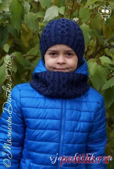 «Осенний» комплект спицами мальчику от Мамины детки
Описание: https://vjazalochka.ru/vyazanie-dlya-zhenshchin/shapki-berety/osennij-komplekt-spicami-malchiku-ot-maminy-detki